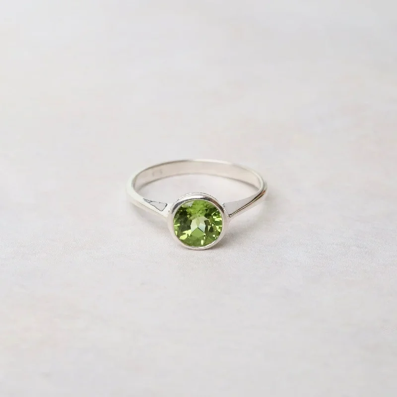 Sterling Silver Ring with 6mm Round Bezel Set Peridot