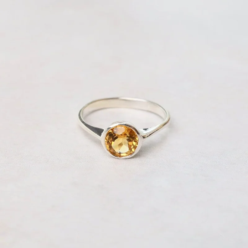 Sterling Silver Ring with 6mm Round Bezel Set Citrine