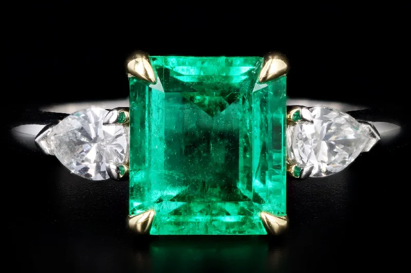 Platinum and 18K Yellow Gold 2.90 Carat Colombian Emerald and Diamond Ring AGL Certified