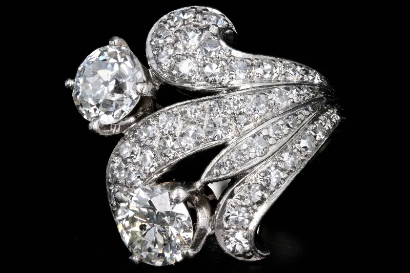 Art Deco Platinum 2.85 Carat Total Weight Old European Cut Diamond Toi Et Moi Two Stone Ring